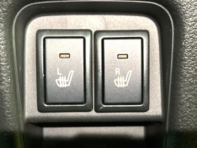 【シートヒーター】寒い日に重宝するシートヒーター！エアコンより早く温まってくれるので寒がりの人も安心ですね♪エアコンの温風は乾燥するから苦手、という方にもをおすすめです。