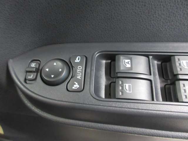 オートベル東バイパス店・オートベル浜線バイパス嘉島店・オートベルサンロードシティ人吉店の熊本県下3店舗に総在庫常時800台以上を展示しております。