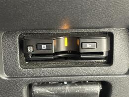 【ETC】有料道路を利用する際に料金所で停止することなく通過できる、ETC車載器（ノンストップ自動料金収受システム機器）が装備されています。セットアップを行うことで利用可能になります。