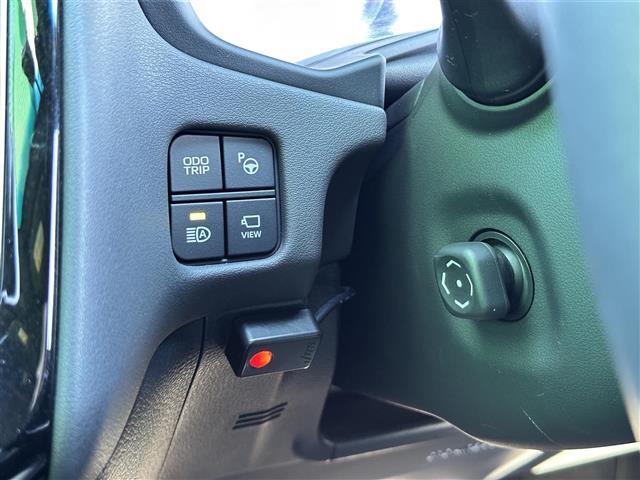 【アドバンストパーク】駐車するスペースの横に停車後、スイッチを押すだけで、システムがステアリング・シフト・アクセル・ブレーキを操作し、駐車を完了させます！機能には限界があるためご注意ください。