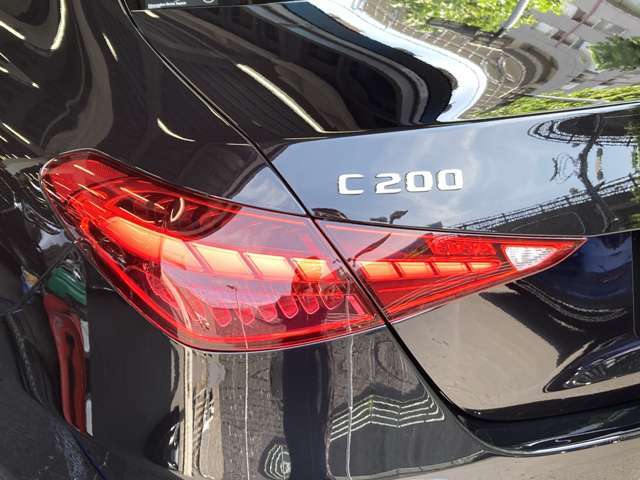 独自ルートにより、国産車・輸入車各ブランドのお車を高価下取をさせて頂きます。高年式車、低走行車、大切に扱っていたお車など、最大限努力させて頂きます！まずはご相談下さいませ。