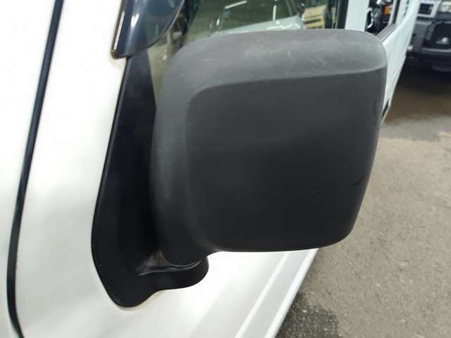 きちんとメンテナンスしてある車まだまだ乗れます。そんなお車を当店は乗り出し10万～30万ぐらいの価格中心にて在庫してます。事故歴、修復歴、メーター改ざん車のお車は基本的に仕入れしません