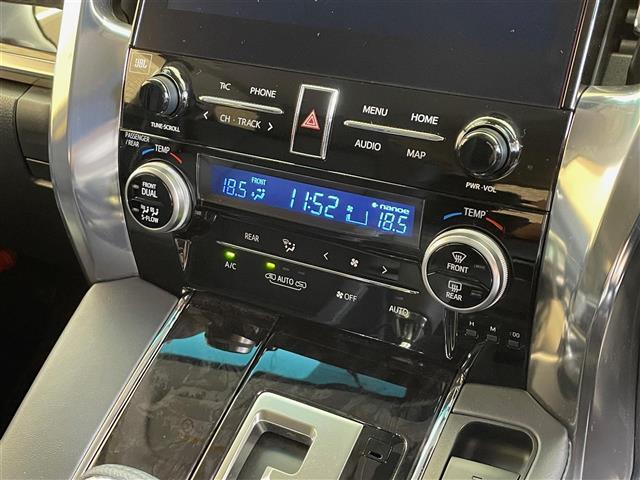 【左右分離型フルオートエアコン】運転席と助手席でそれぞれお好みの温度設定が可能で全席にも適切な空調をお届け致します！