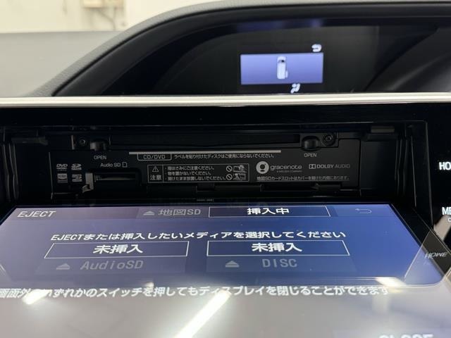 使い易いCDが再生できるステレオを装備してます。　お気に入りの音楽と楽しくドライブに出かけましょう。　でも、外の音が聞こえないと危険ですので安全の為にも音量は控えめにしましょう。