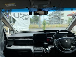 Honda純正9インチメモリーナビを装着しております◎普通のカーナビでは把握できない多彩な情報をご提供するHonda独自の【通信型ナビ】です☆通信費はHondaが負担致しますので無料でご利用頂けます♪