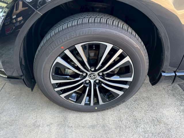 軽自動車～登録済み未使用車～輸入車までお車の事は当社にお任せ下さい。各種、診断器も完備していますので万が一の時も迅速に対応致します。