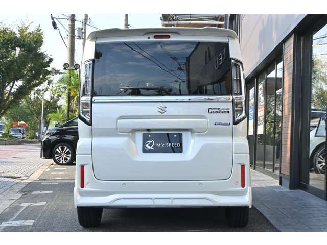 ■車両は全車屋内展示！■当社では展示車両も「大事なお客様のお車」という考えから車両全車をドアロックした状態で、雨風の当たらない屋内展示場で展示しております。