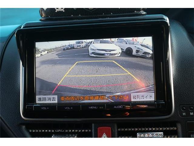 バックカメラ付きとなっておりますので、運転が苦手な方でも安心ですね。