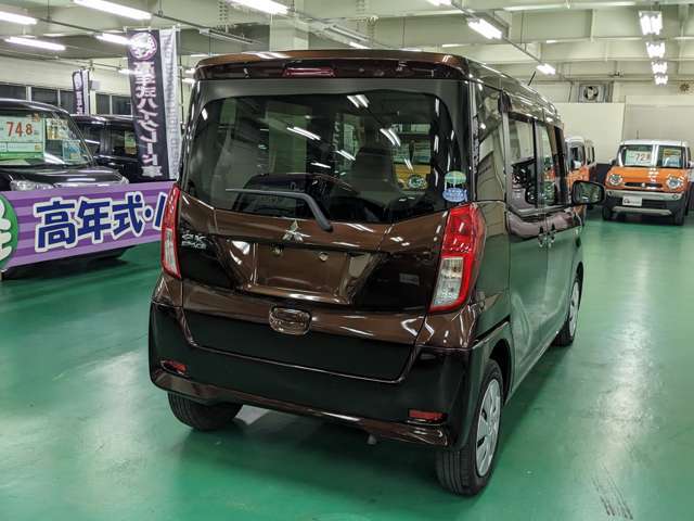 当店は板金塗装をメインでやっている会社で事故など何かありましたらいつでもお電話下さい♪