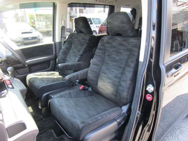運転席同様に助手席シートもキレイな状態！