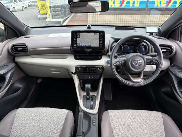当社で整備の車両には4ヶ月の消耗品も含む無料保証と最長5年走行無制限の延長保証をオプションでご用意☆遠方のお客様はお近くのディーラーにて保証修理をお受けできます♪