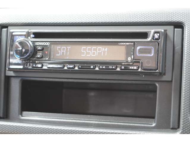 ♪FM＆AMラジオ付CDプレーヤーが装備です♪