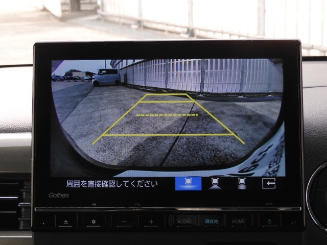 ◆バックカメラ◆リバースにするだけで映ります、後方の安全確認や、狭い駐車場での車庫入れ、雨の日や夜間など視界の悪い時に便利です！安全にバックする為には欠かせない装備です。