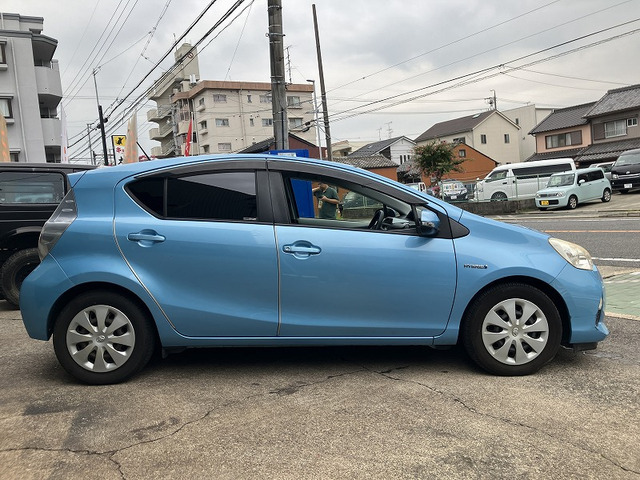 国産中古車やピックアップカー・輸入車・並行車の注文販売も承っております名古屋市中村区の中古車販売店UKエンジニアズ 国産車 名古屋