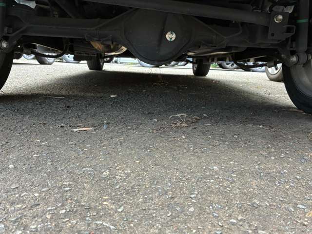 車両をご掲載にあたって車両写真でお車の状態が全て伝わるように意識しております！内外装の傷や汚れは全て確認して撮影しております。内装の匂いなど写真でわからないことは直接お電話などでお伝えくださいませ！