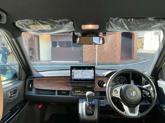 広々したフロントガラスで視界も良好です！