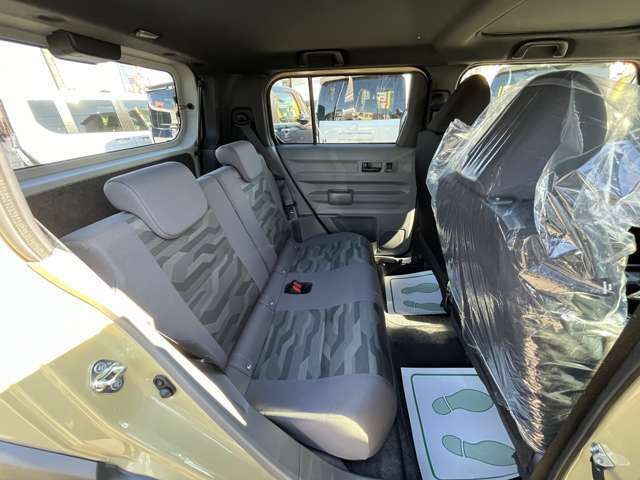 ご希望によりオプションパーツ等のご購入、及び取り付けが可能です。その他にも持ち込みパーツなどの取付にも対応しております！！あなたのお車を素敵にドレスアップするお手伝いをいたします。お気軽にどうぞ！！