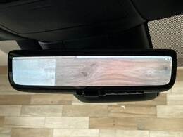 【デジタルインナーミラー】を搭載しております。ミラーにより後方確認ができますので、駐車の際などに役立ちます。