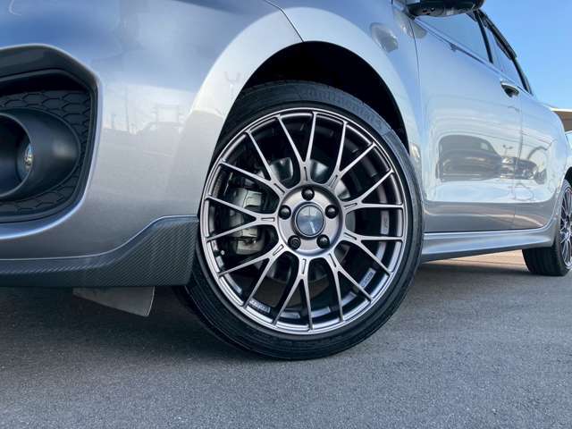 【タイヤ交換もお任せください！！】当店ではタイヤ交換、エアー調整も行っております！お声がけください♪