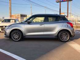 グループ総在庫常時350台以上！！販売だけでなく無料査定買取強化中！多くのユーザー様から嬉しい口コミを頂いております！！自社保証最長5年！！アフターサポートも充実！！