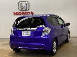 【Honda認定中古車 U-Select】　は3つの安心をお約束します。　1　Hondaのプロが整備した安心。 2　第三者機関がチェックした安心。　3　購入後もHondaが保証する安心。
