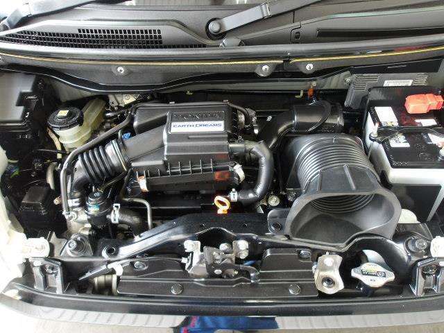 エンジンルーム内も高品質カー洗浄技術「まるまるクリン」実施済みです！