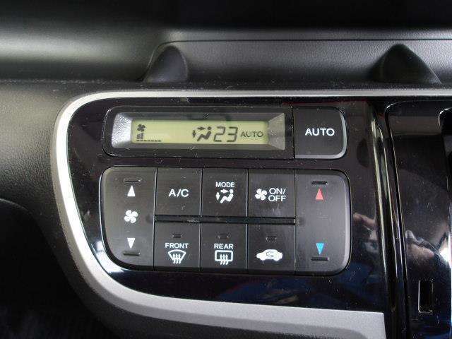 オートエアコンを装着しておりますので車内をお好みの快適な温度に保つことが可能です！