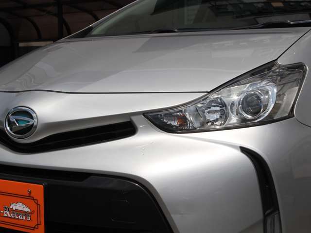 黄ばんでいてはカッコ悪いので全車ヘッドライトは磨いてあります！これだけで年式が新しく感じます！！