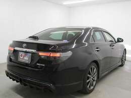 ブラック＆レッドコンビレザーシート・セーフティセンスPKG・パドルシフト・シートヒーター・SDナビ・バックカメラ・地デジ・ブルートゥース・ドラレコ・ナノイーエアコン・ETC等、装備多彩な350RDS！