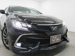 フルエアロ・18インチAW・トランクスポイラー・3眼LEDヘッドライト・LEDクリアランスランプ・LEDフォグランプ付でエクステリアもキマってます！！