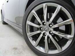 ブラック＆レッドコンビレザーシート・セーフティセンスPKG・パドルシフト・シートヒーター・SDナビ・バックカメラ・地デジ・ブルートゥース・ドラレコ・ナノイーエアコン・ETC等、装備多彩な350RDS！