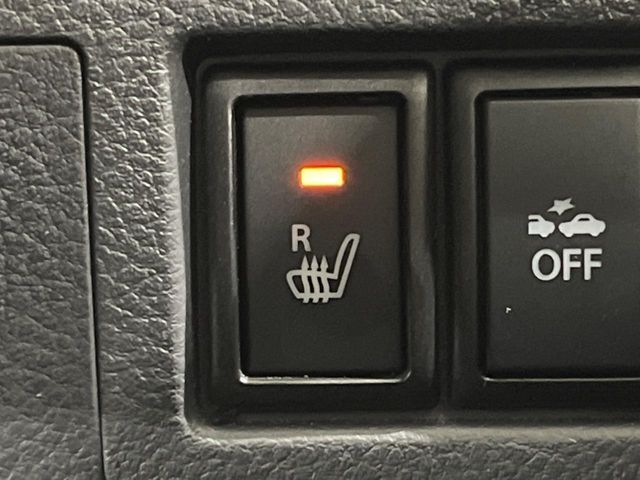 【シートヒーター】寒い日に重宝するシートヒーター！エアコンより早く温まってくれるので寒がりの人も安心ですね♪エアコンの温風は乾燥するから苦手、という方にもをおすすめです。