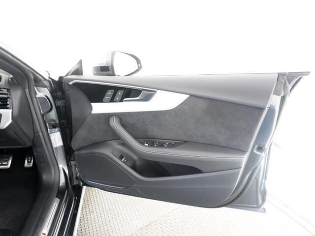 ドアを開けると上質で上品な室内空間が広がり細部までこだわったAudiデザイン性と、物づくりのこだわりを感じて頂けます。詳しくは0078-6002-900146中古車スタッフまで