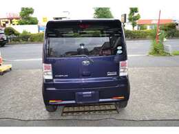 リフト5台！★国土省認定の認証整備工場【近運整大第11138】完備・鈑金塗装工場完備★ご購入後のメンテナンス・車検・修理など車検整備に関わるすべての作業が自社工場にて行えます！