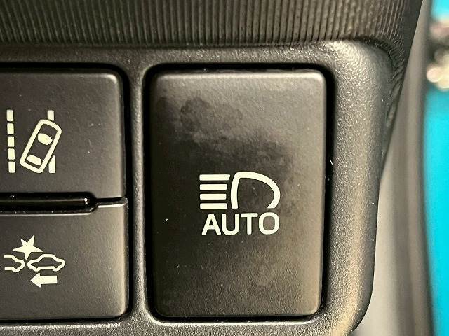 【オートハイビーム】・【横滑り防止機能】搭載で、より快適、より安全に運転をお楽しみ頂けます！