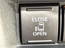 【パワースライドドア】スマートキーや運転席のスイッチでスライドドアの開閉が可能♪電動だから力を入れてドアを開ける必要が無く、小さいお子様でも、重い荷物を持っている時もラクに開け閉めできます♪