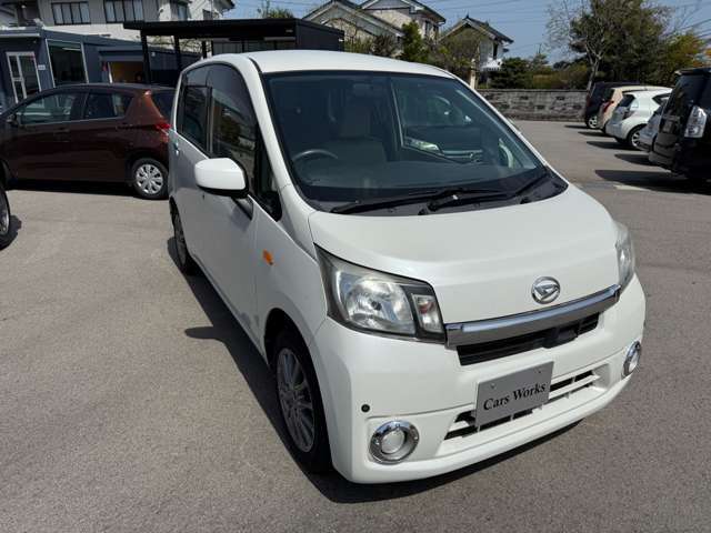 各メーカーの新車もお任せ下さい。各ディーラーの精鋭が担当しております。ディーラーショールームよりも親身になってご相談に応じます。