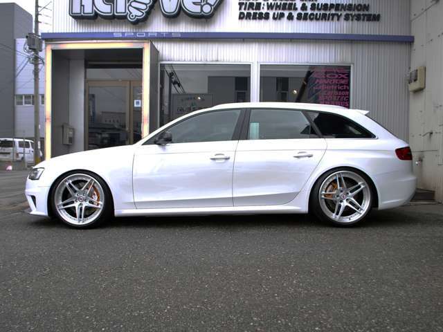KW V3車高調でバランスよくローダウン！！HRE3ピース鍛造20インチと合わせて色気のある仕上がりです☆