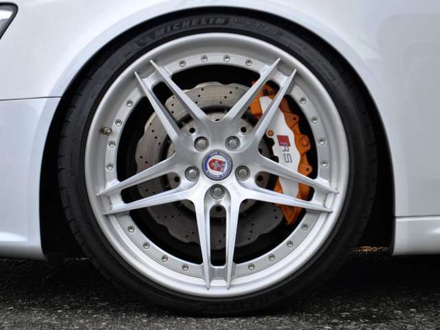 HRE S107鍛造3ピースフルブラッシュド！！メーカー定価￥833,580-　http://www.hrewheels.co.jp/assets/hre_price_2024y_06.pdf　インナーリムはブラックパウダーコート済みです♪♪