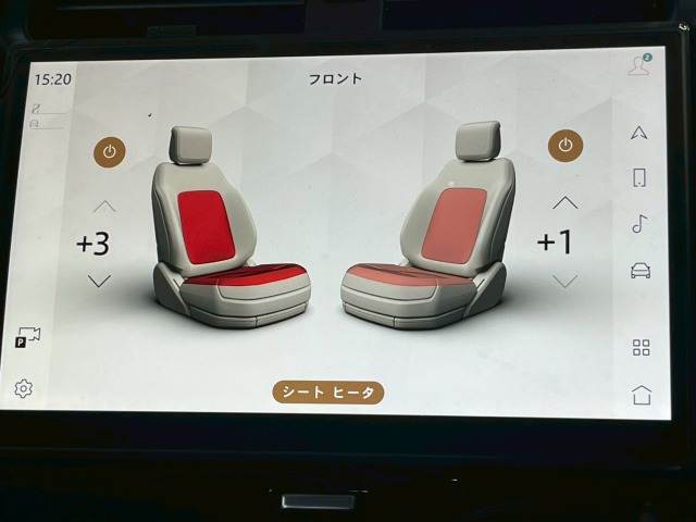 【シートヒーター】冬場にうれしいシートヒーターを装備。シート自体が温まりますので、冬場のドライブをよりお楽しみいただけますよ。