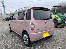 ボディ全体を磨き、コーティングを施工しております