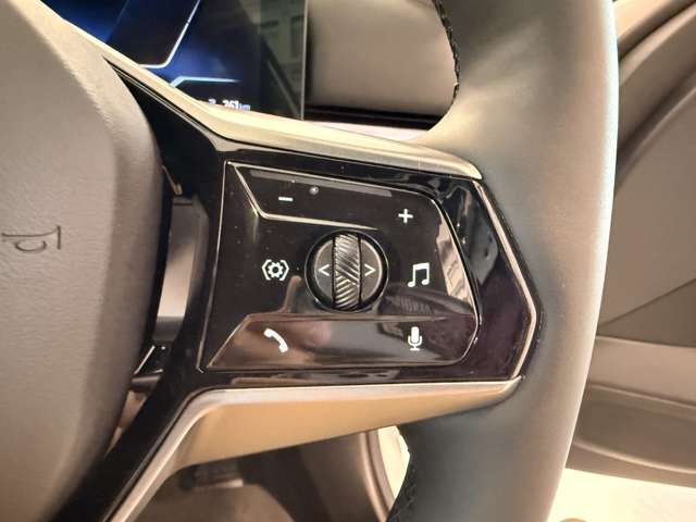 中古車は一点物です、タッチの差のタイミングで逃してしまうお客様も多くいらっしゃいます、、買いの逃し無くご検討、お問い合わせ下さいませ！！