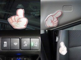 Honda SENSING搭載！ミリ波レーダーと単眼カメラで、クルマの前方の状況を認識。ブレーキやステアリングの制御技術と協調し、安心・快適な運転や事故回避を支援する先進のシステムです。