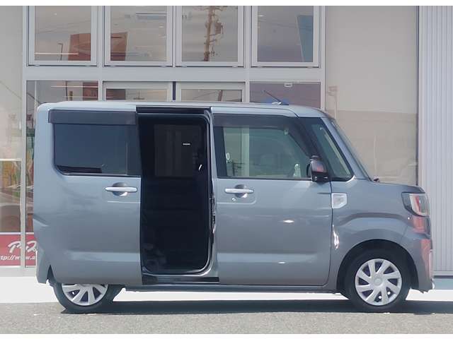 中古車査定士の資格を持つスタッフが徹底的に検査！！当店の検査員と第三者機関の検査のダブルチェックにて、より精度の高い検査を行い両方の基準をクリアーした車両のみ掲載しておりますので安心してご検討下さい。
