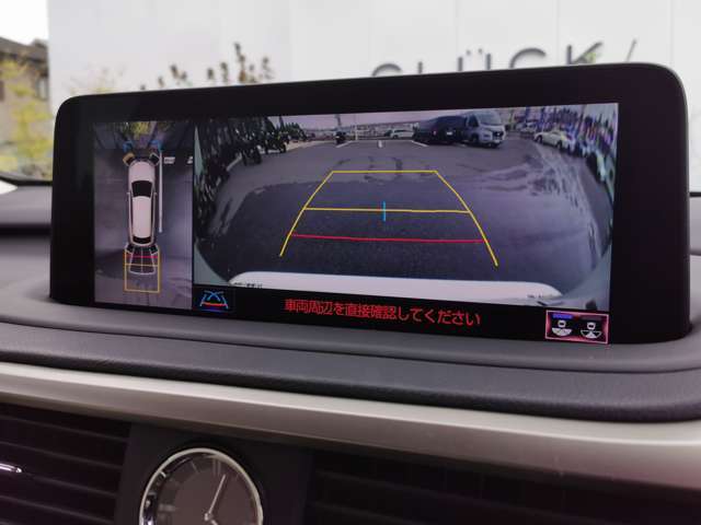 純正ナビには360°カメラが装備されており、運転席からの死角をしっかりサポートしてくれます。