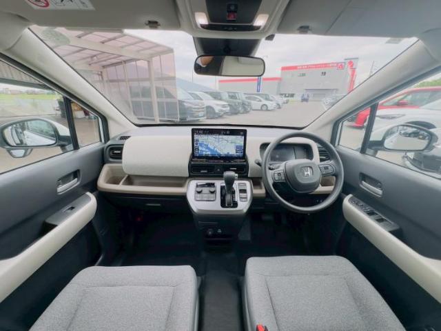 「この車の写真をもっと見たい」「状態が気になる」「この装備はついている？」どんな小さな疑問でもお気軽にお問い合わせください！