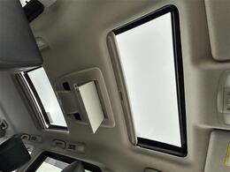 【サンルーフ】解放感溢れるサンルーフ！！車内には爽やかな風や太陽の穏やかな光が差し込みます♪