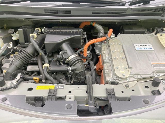 親切・丁寧な専門メカニックスタッフが応対！・車検・点検整備・事故等の修理などアフターサービスも安心。お車のカスタマイズもネクステージのサービススタッフまでご相談ください！