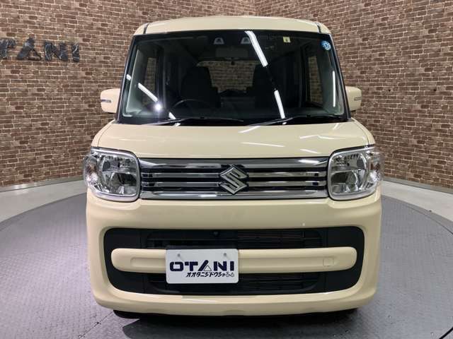■親切・丁寧な接客をお約束■　初めてお車のご購入を検討されている方や、お車についてあまり詳しくない方にも分かりやすい接客を心掛けております。女性営業スタッフも在籍！購入に不安がある女性の方もぜひ♪