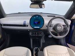 ご納車前には、MINIを熟知したメカニックによる100項目の点検・整備を行います。不具合箇所、交換時期に達している部品に関しましては、全て交換してからのご納車となります。